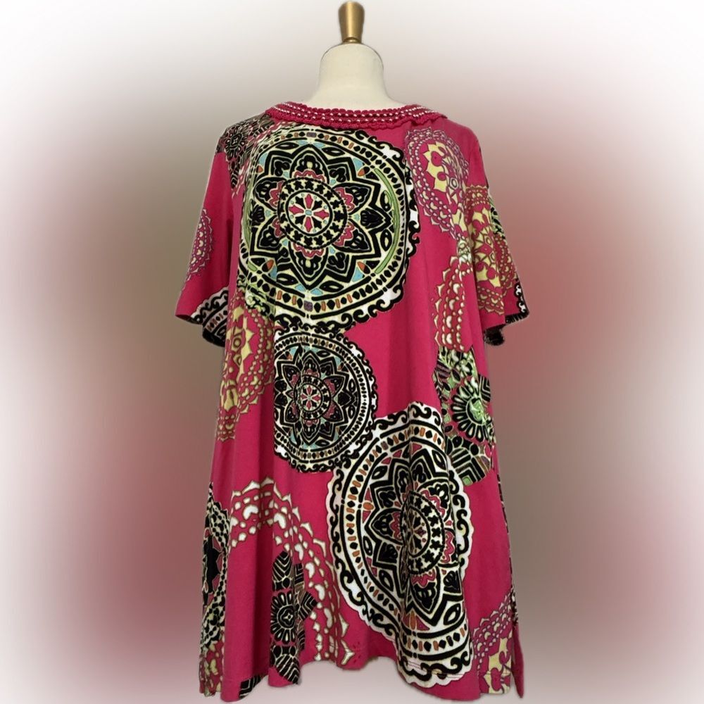 Gorgeous Multiples top! - Picture 3 of 8